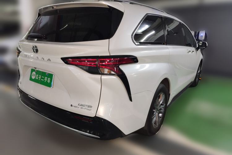 Used Toyota Sienna 2026 Model 2.5L Dual-Engine Four-Wheel-Drive Premium Edition