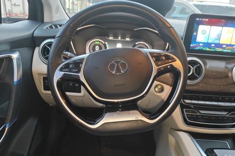 Used BAIC Beijing EU5 2018 R500 Smart Edition Steering Wheel