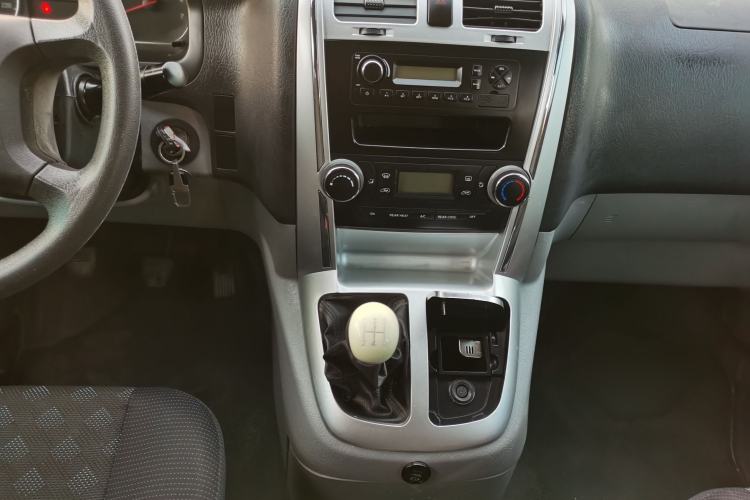 Used Foton Scenic G5 2022 2.0L Gasoline Commercial Version Open-Window 5/6-Seater 1TZS
