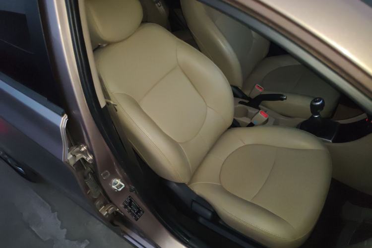 Used Hyundai Verna (older generation) 2014 1.4L Manual Smart GLS Trim
