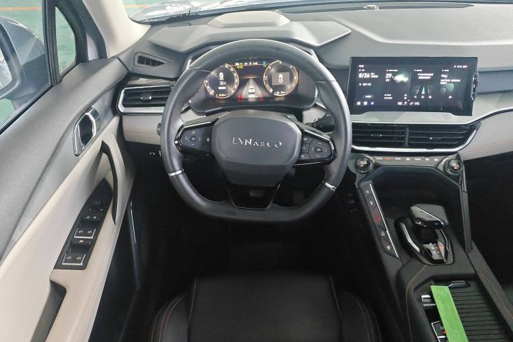 Used Lynk & Co 06 EM-P 2022 PHEV 84 km Range Pro Version