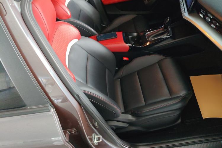 Used MG 5 2022 180 DVVT CVT Youth Luxury Edition
