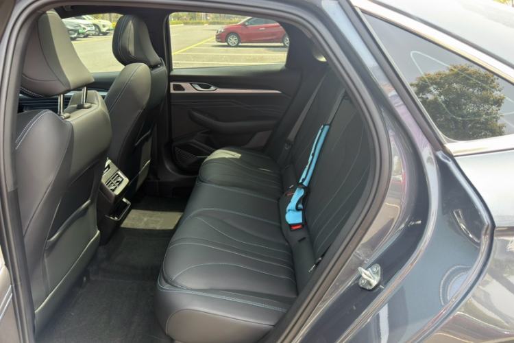 Used Geely Auto Preface 2025 Dongfang Yao 1.5TD Kunlun Edition Interior 3