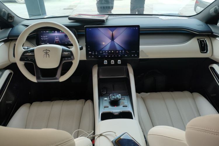 Used BYD Song L EV 2024 550 km Excellence Version
