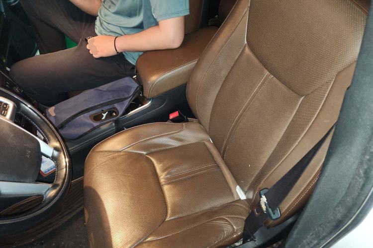 Used Chrysler 300C 2014 3.0L Excellence Edition Left Front Seat