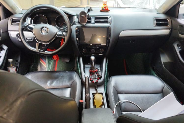 Used Volkswagen Sagitar 2015 230TSI Automatic Comfort Version