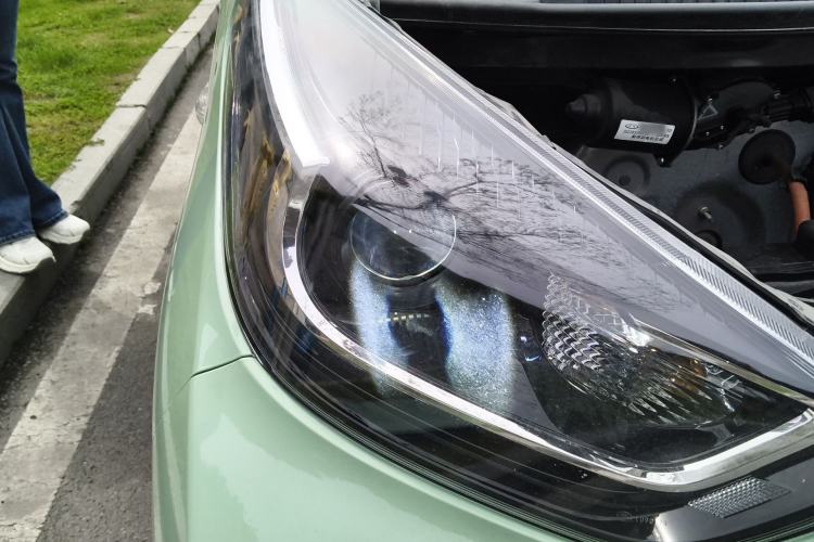 Used Chery QQ Little Ant 2022 Restyled Version Sweet Pink Edition Low-Sugar Version Lithium Iron Phosphate Battery 30.7 kWh 30 kW 301 km Right Front Headlight