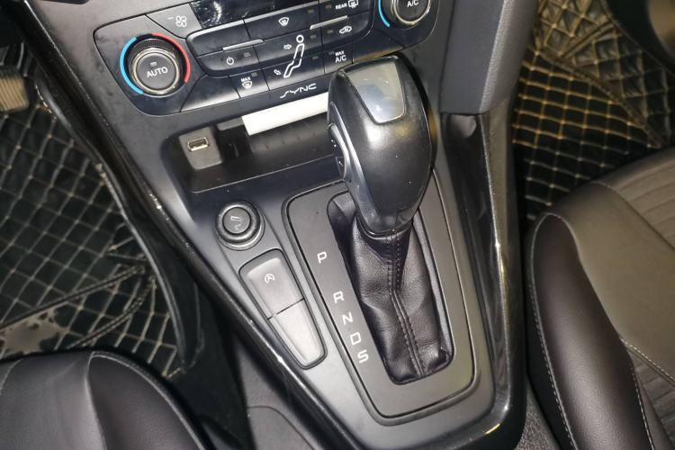 Used Ford Focus 2015 Sedan EcoBoost 180 Automatic Elite Model