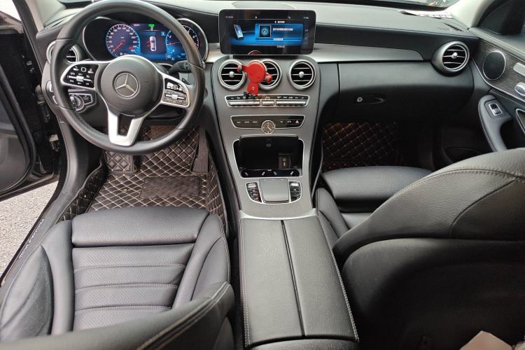 Used Mercedes-Benz C-Class 2020 C 260 L Center Console