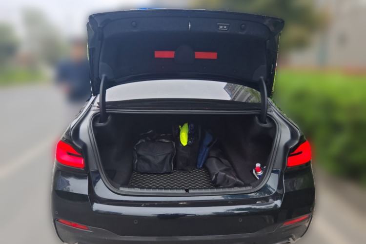 Used BMW 5 Series 2022 Restyled 530Li Leading Edition M Sport Package Trunk