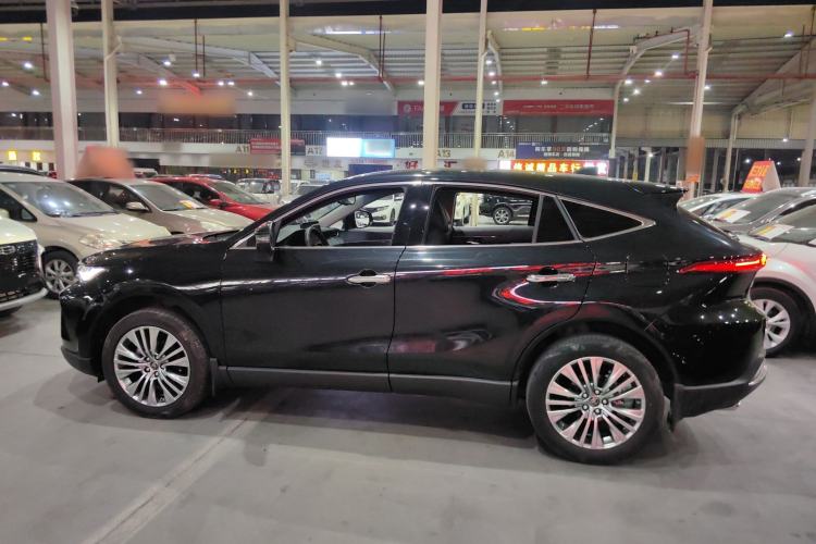 Used Toyota Harrier 2022 2.0L CVT Two-Wheel Drive Deluxe Edition
