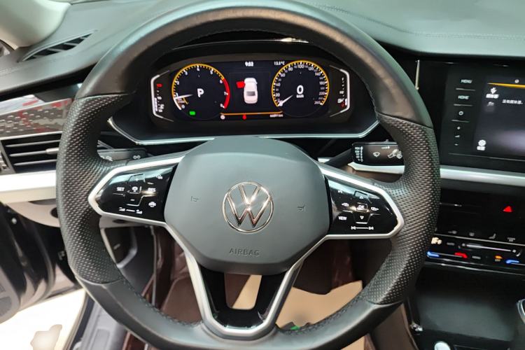 Used Volkswagen Passat 2023 Revised 330TSI Elite Edition Steering Wheel