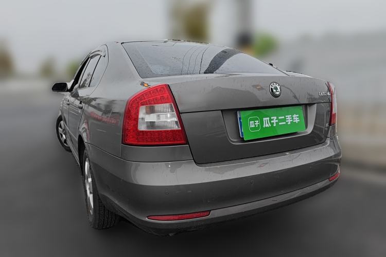 Used Skoda Octavia 2012 1.6L Automatic Yijie Edition Rear Left 45 Deg