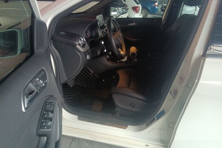 Used Mercedes-Benz B-Class 2015 B 200 Fashion Model