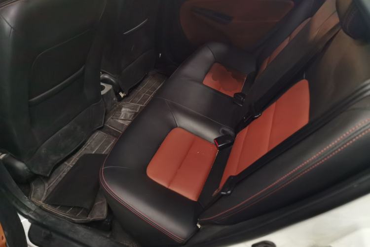 Used Geely Auto Diamond 2016 1.5L Manual Entry-Level Trim