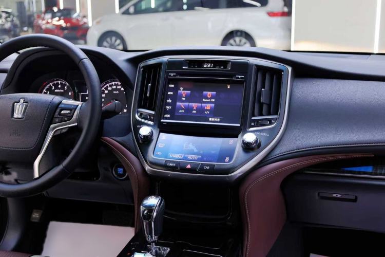 Used Toyota Crown 2017 2.0T Sport Edition Audio And AC Panel