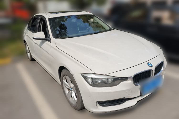 Used BMW 3 Series 2014 320i Active Edition Front Right 45 Deg