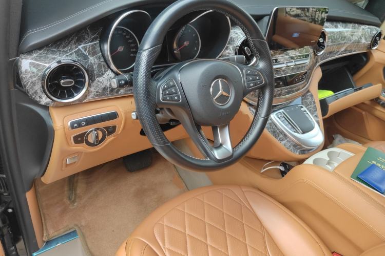 Used Mercedes-Benz V-Class 
