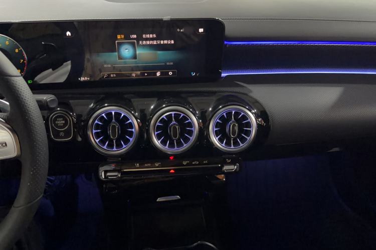 Used Mercedes-Benz A-Class 2021 A 200 L Sport Sedan Fashion Model
