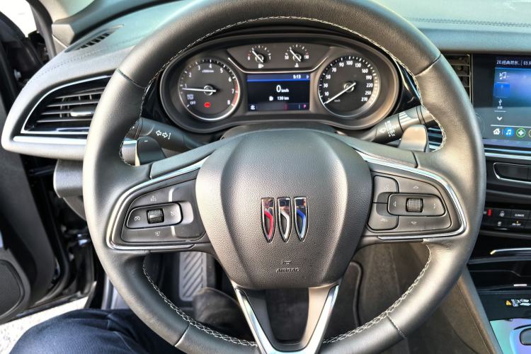 Used Buick Regal 2024 25T Deluxe Edition Steering Wheel