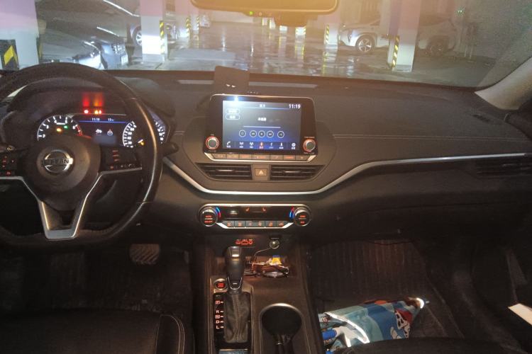 Used Nissan Teana 2019 2.0T XL Upper Smart Enjoyment Version Center Console