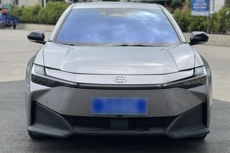 Used Toyota bZ3 2023 616 km Long-Range PRO