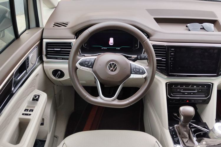 Used Volkswagen Viloran 2020 380TSI Prestige Edition
