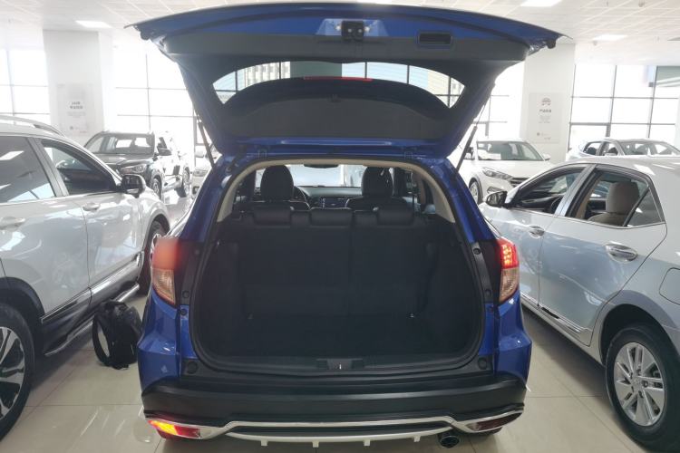 Used Honda Vezel 2017 1.5L CVT 2WD Comfort Model Trunk