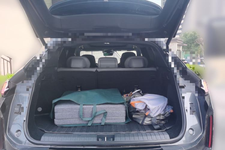 Used Lynk & Co 08 EM-P 2023 120km Long-Range Halo