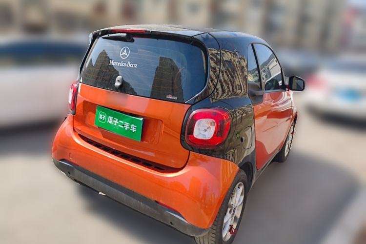 Used smart fortwo 2018 1.0L 52kW Hardtop Dynamic Version China V Rear Right 45 Deg