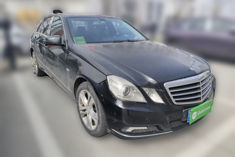 Used Mercedes-Benz E-Class 2010 E 200 CGI Elegant Model Front Right 45 Deg