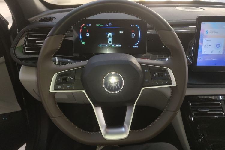 Used BYD Qin PLUS 2024 HONOR Edition DM-i 55KM Leading Model Steering Wheel