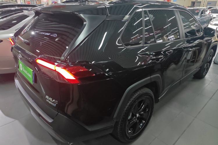 Used Toyota RAV4 2022 Dual-Engine 2.5L E-CVT Four-Wheel Drive Elite Plus Edition
