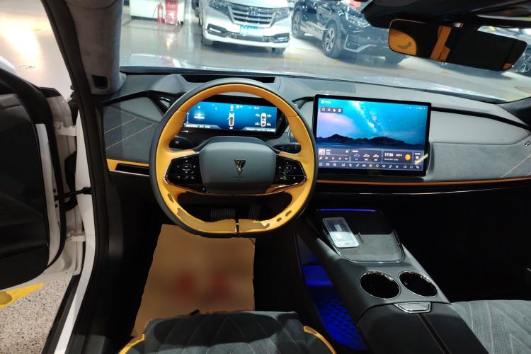 Used Deepal SL03 2025 Extended-Range Sporty Version
