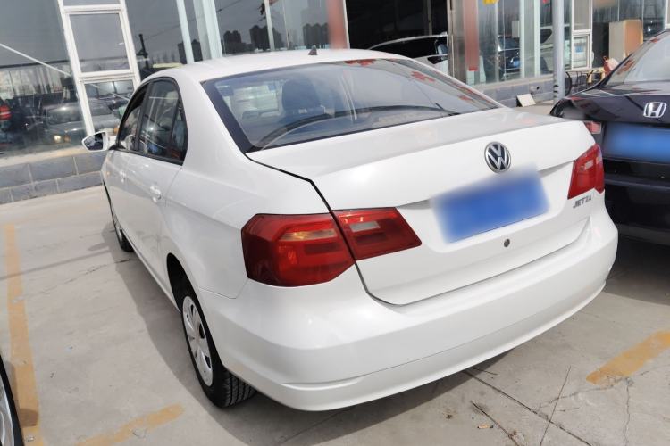 Used Volkswagen Jetta 2015 1.6L Automatic Fashion Model
