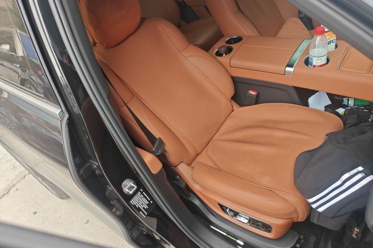 Used Li Auto L8 2024 Pro Model
