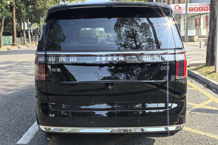 Used Zeekr 009 2024 Six-Seat Executive Version 4WD 108 kWh