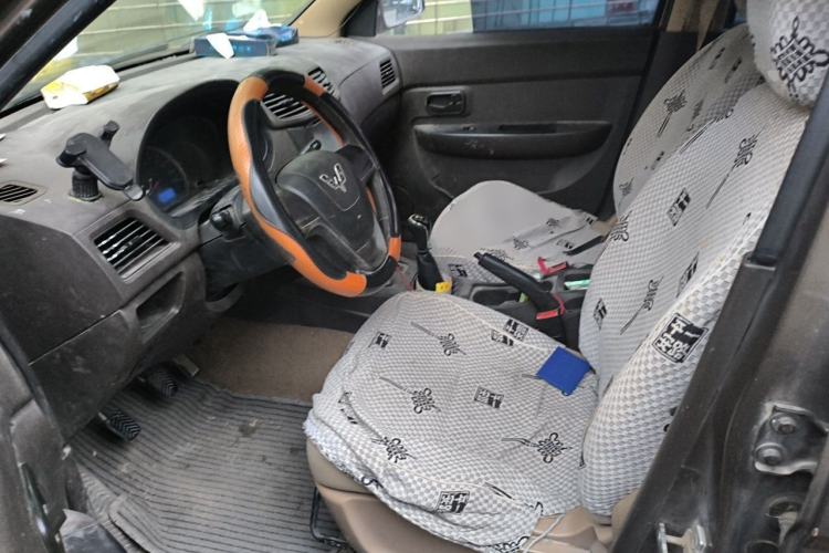 Used Wuling Hongguang 2014 1.5L S Standard Version
