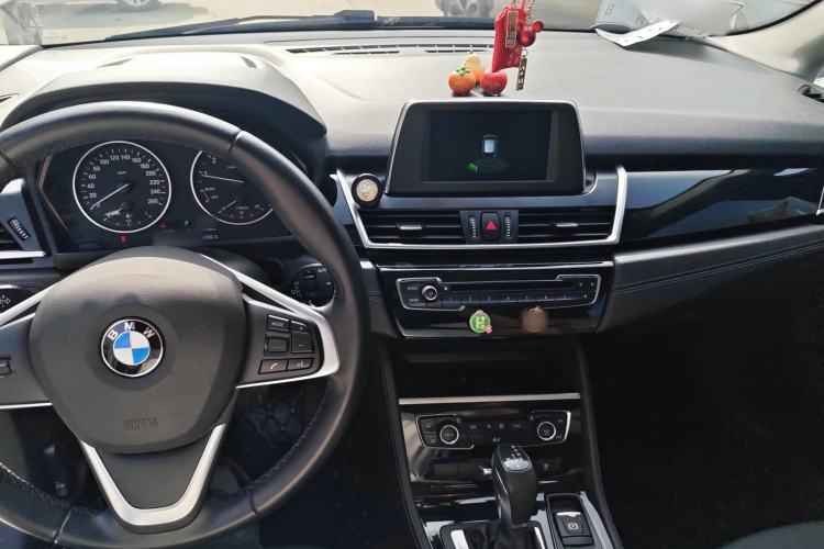 Used BMW 2 Series Active Tourer 2016 218i Sports Design Package Center Console