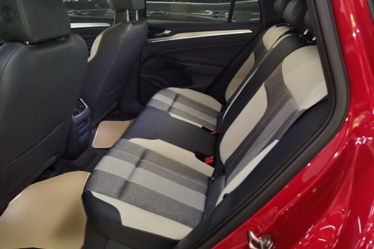 Used Volkswagen ID.4 CROZZ 2022 Long-Range PURE+ Edition
