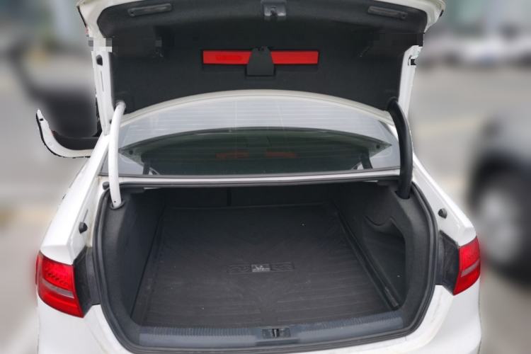 Used Audi A4L 2016 35 TFSI Automatic Comfort Model Trunk