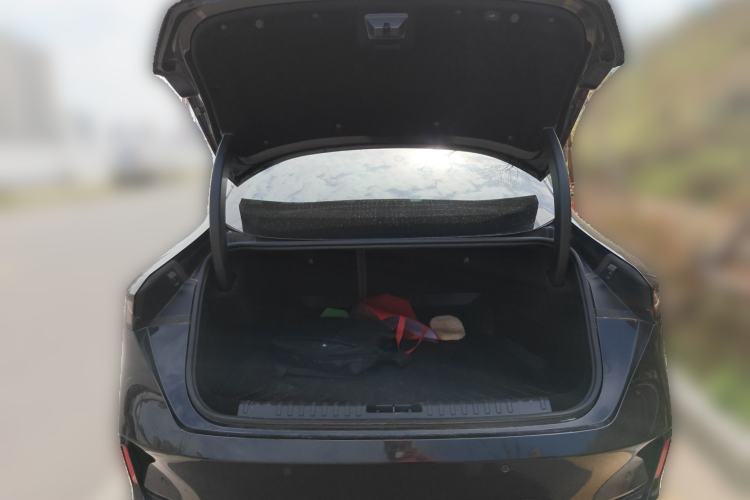 Used Lynk & Co 07 2024 EM-P 126 Long-Range Halo Trunk