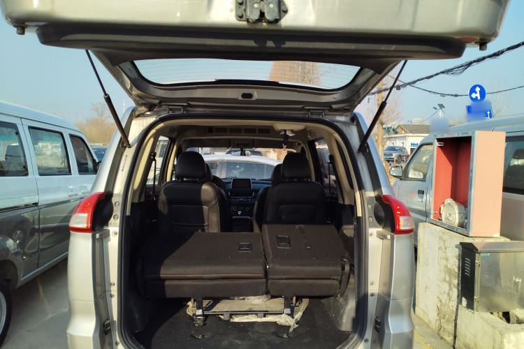 Used Dongfeng Fengon 330 2019 1.5L 330S Manual Comfort Version China VI Standard
