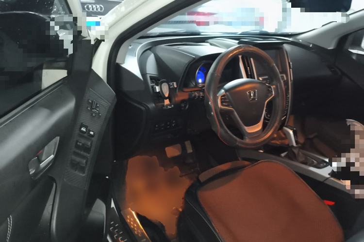 Used Luxgen U6 SUV 2014 2.0T ZhiZun Model