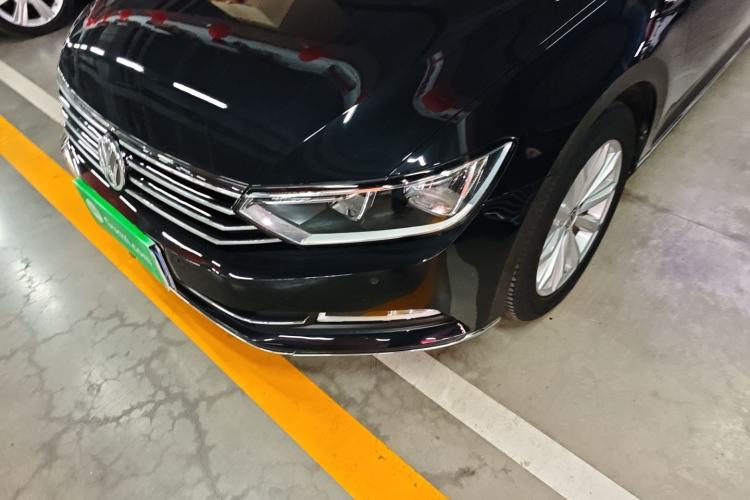 Used Volkswagen Magotan 2018 330TSI DSG Advanced Model Left Front Headlight