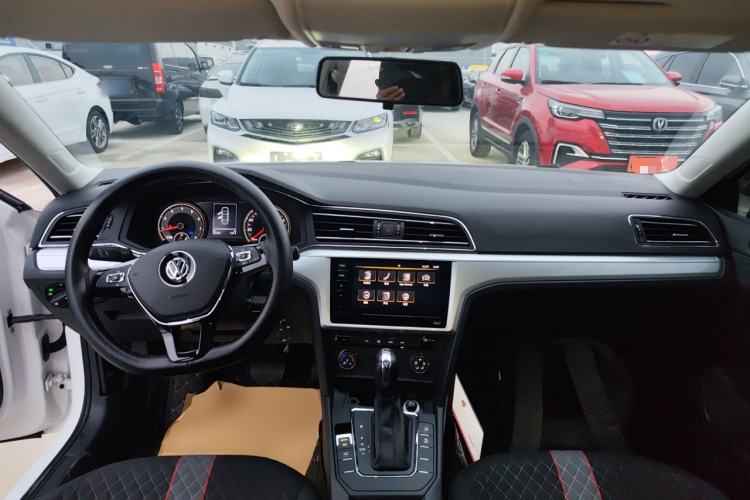 Used Volkswagen Lamando 2021 230TSI DSG Fashion Edition
