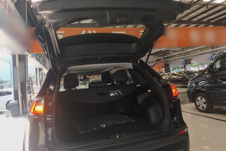 Used Jeep Cherokee 2019 2.0T Two-Wheel Drive Smart Enjoyment Version China VI