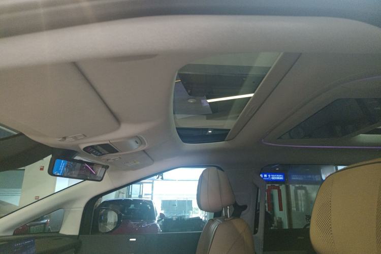 Used XPeng X9 2024 640 All-Wheel Drive High-Performance Max
