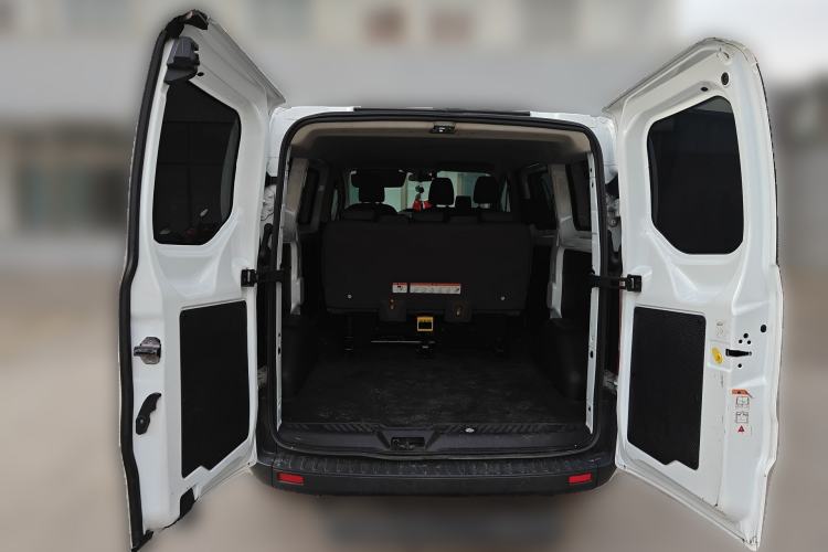 Used Ford Classic Transit  Trunk