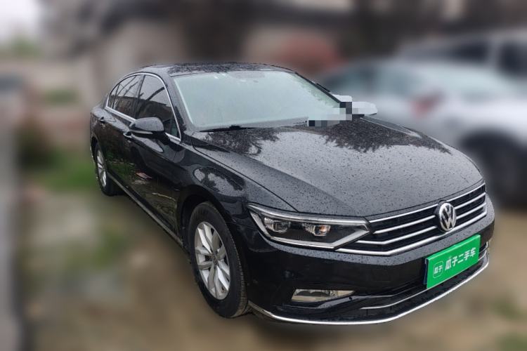 Used Volkswagen Magotan 2020 280TSI DSG Comfort Edition Front Right 45 Deg